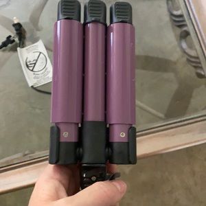 PLUG in GED 3 barrel waver iron in purple